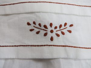 zbliżenie kawałka materiału z wzorem na nim.