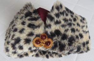 zbliżenie futrzanej czapki.